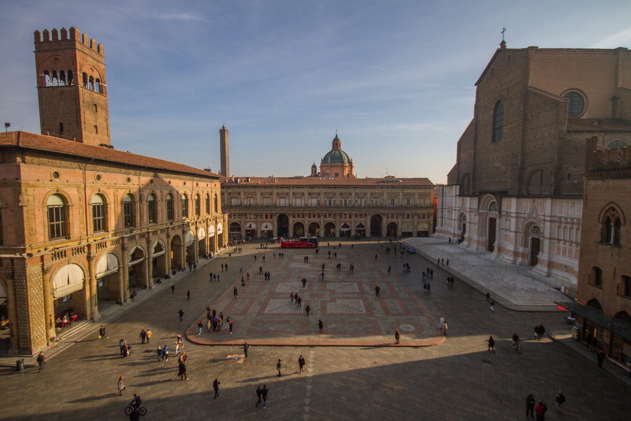 Nuova Apertura A Bologna, Nella Centrale Via Giorgio Ercolani | Banca ...